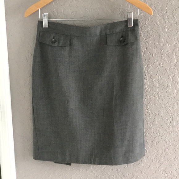 Ann Taylor Dresses & Skirts - Herringbone Pencil Skirt by Ann Taylor 6 petite
